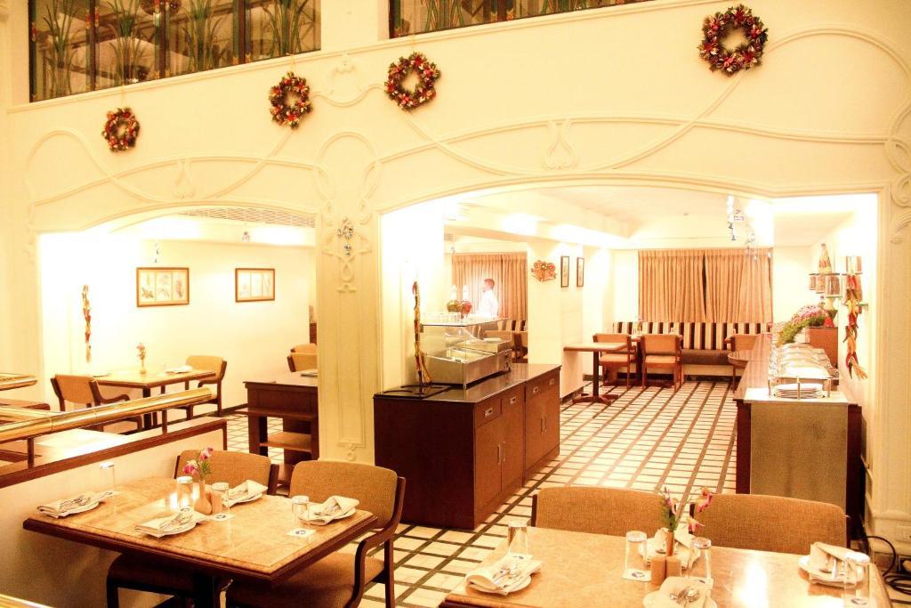 The Aruna Hotel Chennai Exterior photo