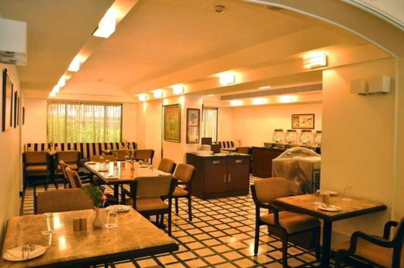 The Aruna Hotel Chennai Exterior photo